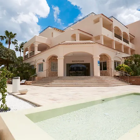 Invisa Club Cala Blanca 3*