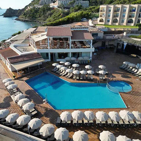 Invisa Club Cala Blanca מלון