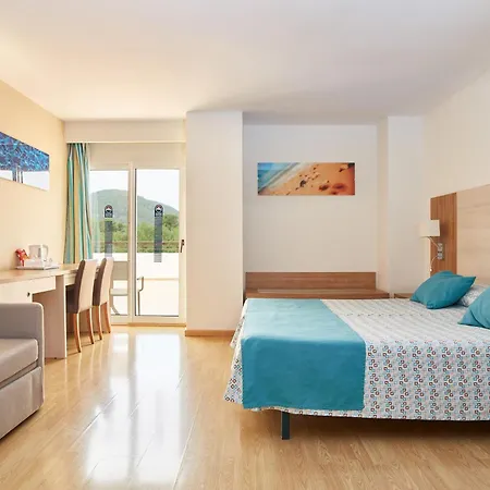 מלון Invisa Club Cala Blanca