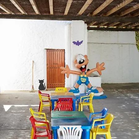 إنفيسا كلوب كالا بلانكا 3*